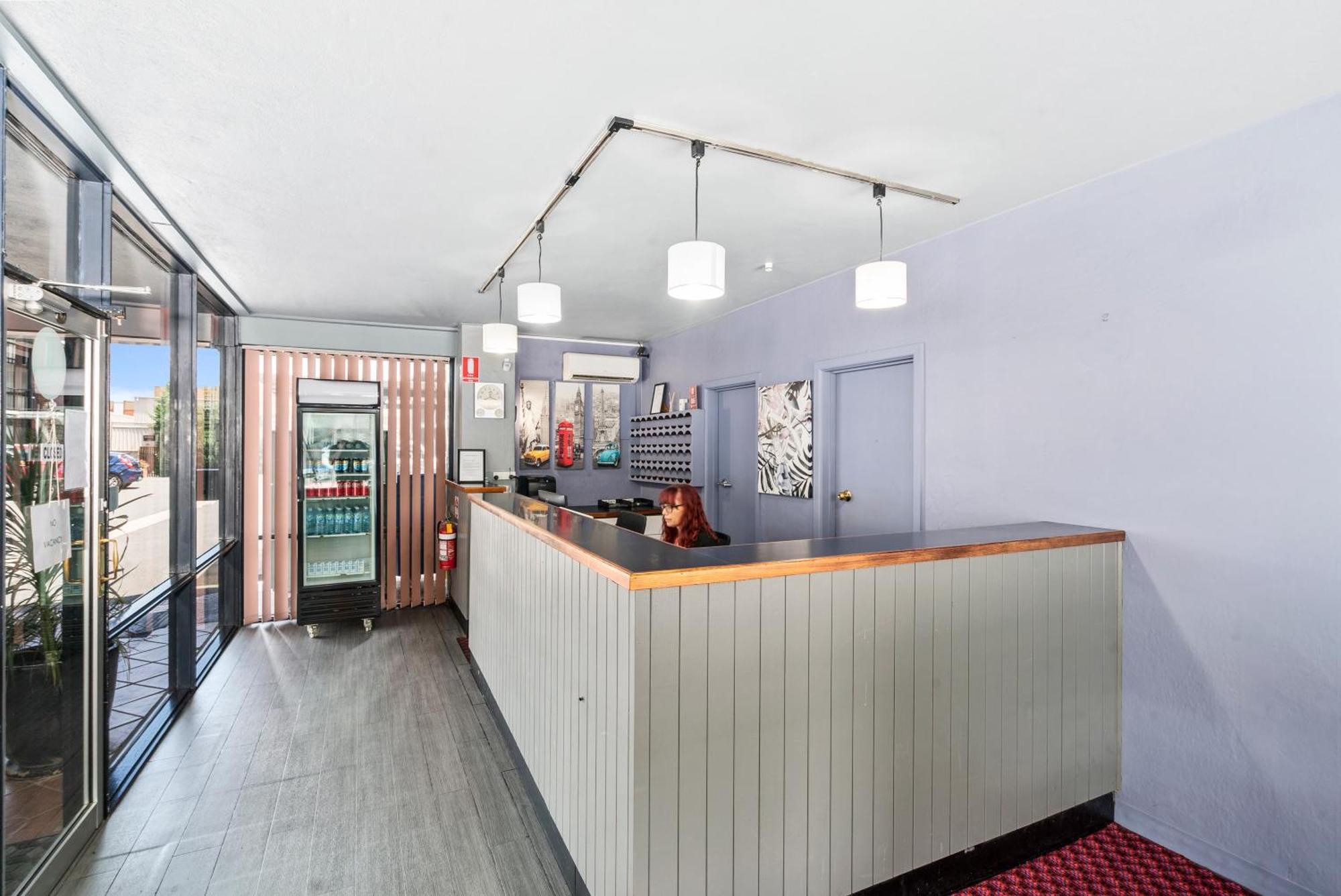 Commodore Motor Inn Albury Eksteriør billede