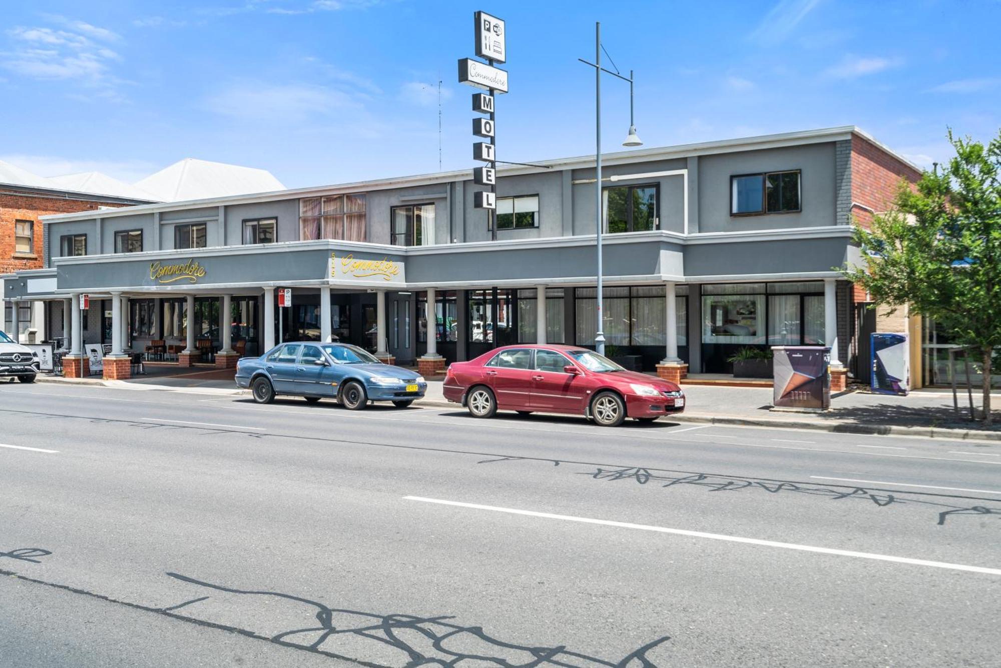 Commodore Motor Inn Albury Eksteriør billede